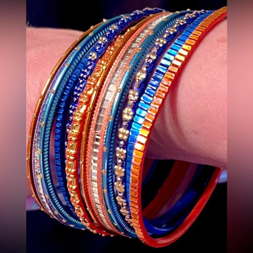 12 bangle bracelets orange and blue with gold design - Picture 3 of 3